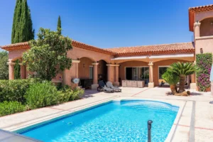 2b332471 Clonik Location Ferienhaus